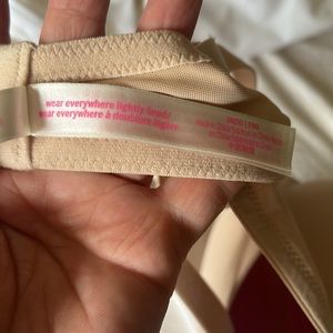 Victoria’s Secret-PINK wear everywhere bra convertible straps